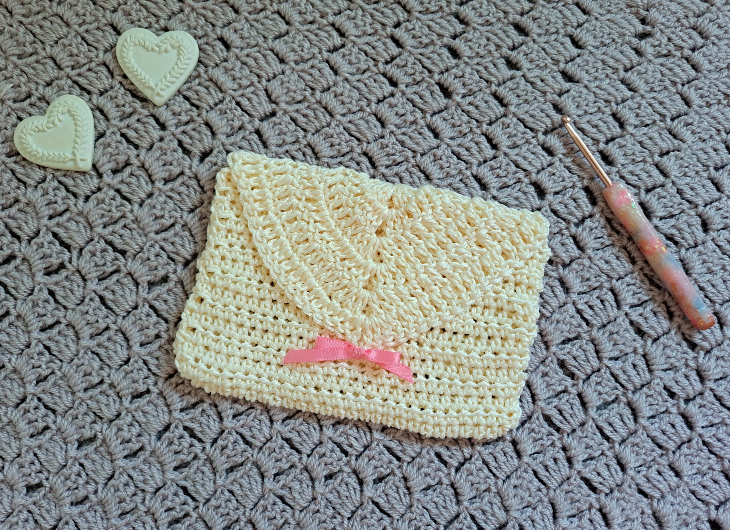 12+ Fashionable and Elegant Crochet Bag Pattern Ideas and Images - Megan  Anderson Knittingway.com | Crochet bag pattern, Crochet bag pattern free,  Free crochet bag